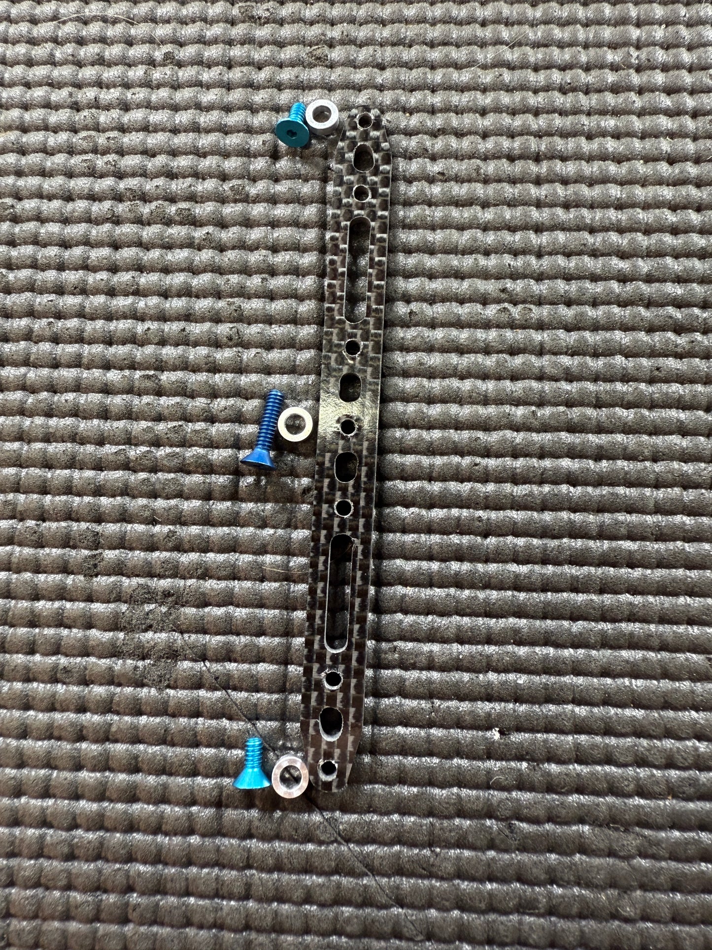 Right/Interior Weight Rail - Carbon - 4.8NFT